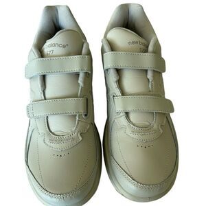 New Balance Walking Shoe WW577Hv1, Bone
Hook & Loop, size 10.5, NWT Display